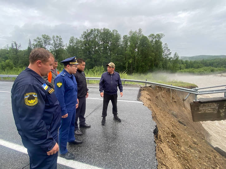 В Бурятии спустя сутки возобновлено движение по федеральной трассе